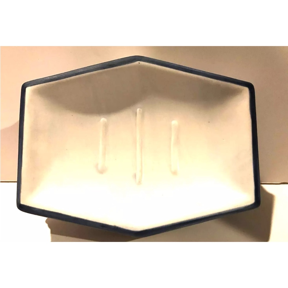Vintage Waxcessoriess Countryside Ceramic Soap Dish